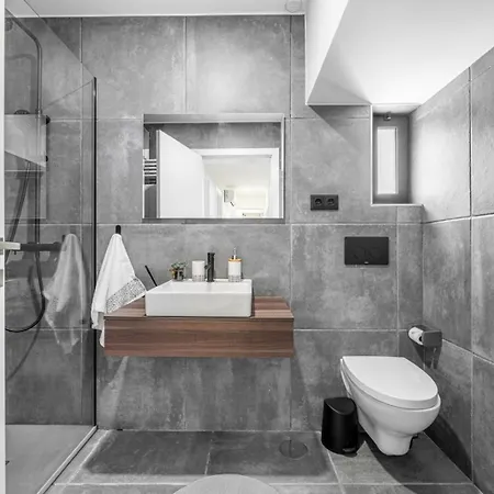 Avelino Carolino Chalet *