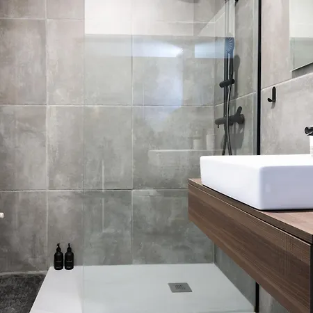 シャレー Avelino Carolino Ll Com Roteiro Incluido シャヴェス